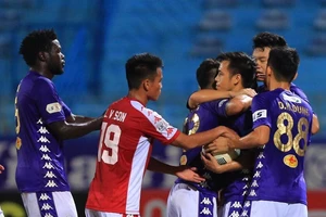 Lại thua Hà Nội, thầy trò ông Chung Hae-soung vô địch kiểu gì?