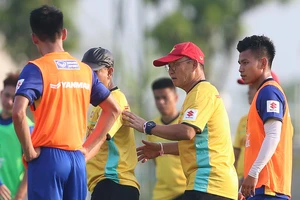 Ông Park lại rối khi AFF Cup dời sau SEA Games ba ngày
