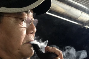 NSND Việt Anh: ‘Sân khấu và bóng đá là một phần đời tôi!’