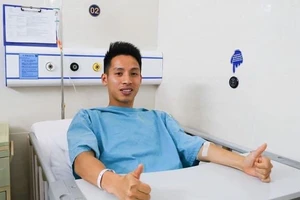 Clip: Tiền vệ Đỗ Hùng Dũng: 'Tôi sẽ trở lại sớm nhất'