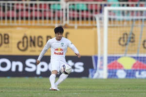 Công Phượng dưới tay Kiatisak, như cá gặp nước