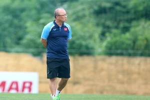 Ông Park đánh cược sự nghiệp cho ba trận cuối World Cup