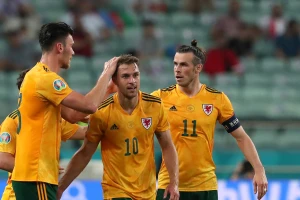 Gareth Bale và Xứ Wales đòi đánh bại Ý để soán ngôi nhất bảng