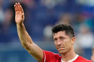Cú đúp và nỗi đau Lewandowski