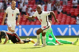 Đội hình hoàn hảo của tuyển Anh tiếp khách Ý