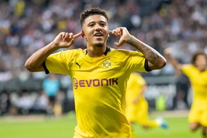 Sancho đầu quân ‘Quỷ đỏ’, Tominay và Fred một mất một còn