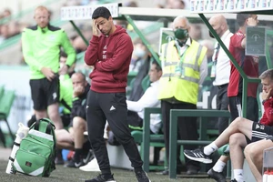 Arsenal bỏ giải do dính COVID-19, Inter Milan lo sợ rút lui