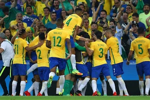 Brazil nhẹ nhàng đẩy Saudi Arabia về nước
