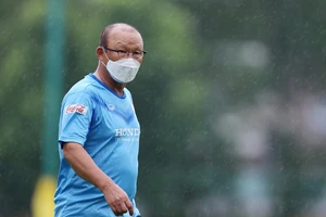 Ông Park trở lại Việt Nam chuẩn bị cúp thế giới và châu Á