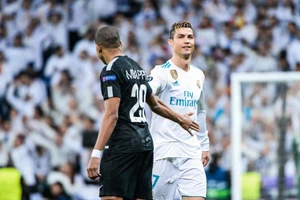 Ronaldo bị ngăn cản đến Real Madrid bởi tiểu tướng Mbappe
