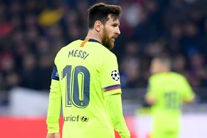 Cầu thủ hay nhất Euro háo hức đón Messi