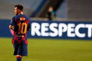 Barca rối loạn thời hậu Messi, 1 ngôi sao bị cấm đá vĩnh viễn