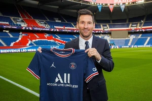 PSG bán áo đấu số 30 trong sáu tháng, đủ trả tiền lương cho Messi
