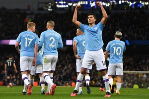 Trận cầu đinh đêm 15-8: Man City què quặt vẫn nằm kèo trên Tottenham 
