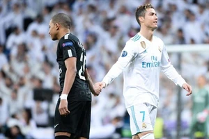 Không Messi, Mbappe tỏa sáng rực rỡ, PSG không để mất báu vật