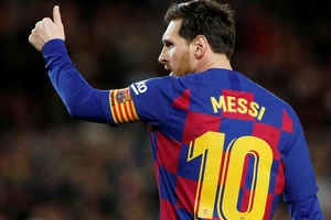 Barca mất Messi và trả giá đắt vì vãi tiền ra cửa sổ