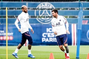 Nguy cơ Messi là nạn nhân tiếp theo của hooligan Pháp