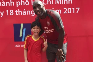 Những ngôi sao biến thành ‘kẻ phản bội’ trong bóng đá