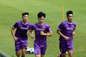 Đội tuyển Việt Nam đá với Trung Quốc kiểu gì?