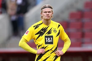 Erling Haaland bị tố mắc bệnh ngôi sao, chơi đểu đồng nghiệp