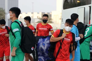 Ông Park loại Thanh Bình, hành quân xuyên đêm đến Oman