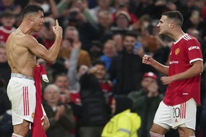 Ronaldo không đủ sức để trụ trên võ đài 5 giây