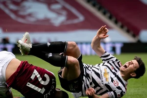 Chelsea mất Lukaku, MU toang cả hàng thủ