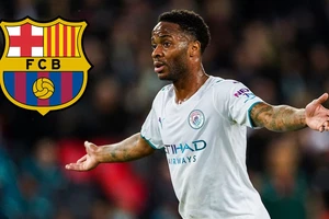 Sterling mất chỗ vì Grealish, công khai đòi về Barca