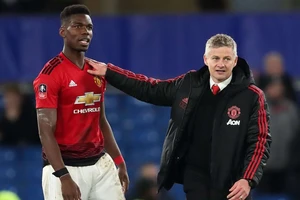 Sự thật về việc Pogba chọc tức HLV Solskjaer