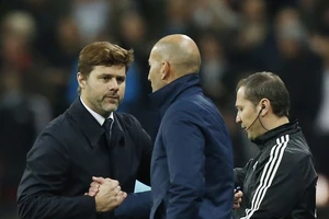 Pochettino chia tay, Zidane dẫn dắt PSG 