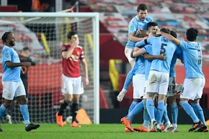 HLV Guardiola: 'Man City không thể thắng Man United 5-0' 