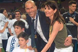 Zidane bị vợ ngăn cản, không cho về Man United