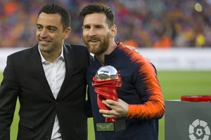 Messi ủng hộ Xavi, sẵn lòng trở về Barca