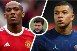 Mbappe chia tay, PSG chọn Martial thay thế