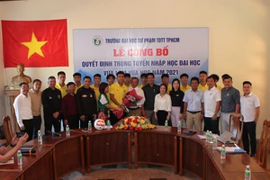 20 cầu thủ Học viện Nutifood JMG vào đại học