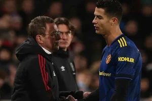 Ronaldo là cái gai trong mắt mọi HLV