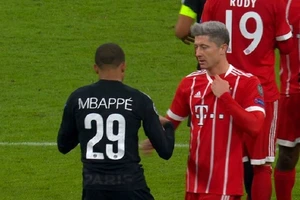 PSG xúc tiến mua Lewandowski thay thế Mbappe