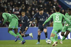 Messi giúp Mbappe lập cú đúp, vẫn từ chối gia hạn hợp đồng với PSG