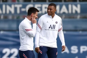 Messi bị lu mờ bởi Mbappe