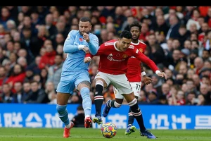 Nghịch lý Manchester United, có tiền không mua được tiên