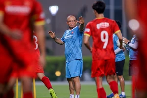 Ông Park lên tiếng việc Quang Hải xuất ngoại và 'không hiểu nổi VPF'