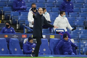 Tuchel bất lực xác nhận Chelsea đã đầu hàng