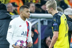 Barca nên mua Mbappe, không cần Haaland