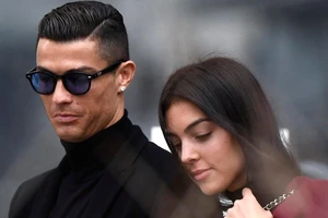 Chia sẻ nỗi đau mất con của Ronaldo