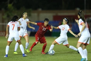 Bóng đá nữ SEA Games bất ngờ thi đấu lúc 21 giờ 30