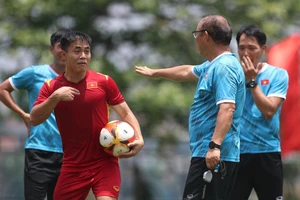 Ông Park đóng kín cửa, dành bất ngờ cho Myanmar