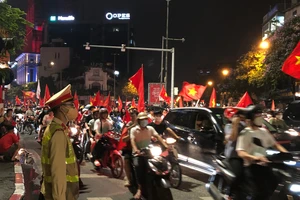 Hà Nội đêm không ngủ...