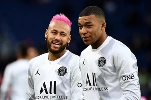 PSG đòi bán Neymar