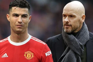 Ten Hag không nói chuyện với Ronaldo