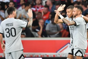 Monaco đòi gây sốc với Messi, Neymar, Mbappe